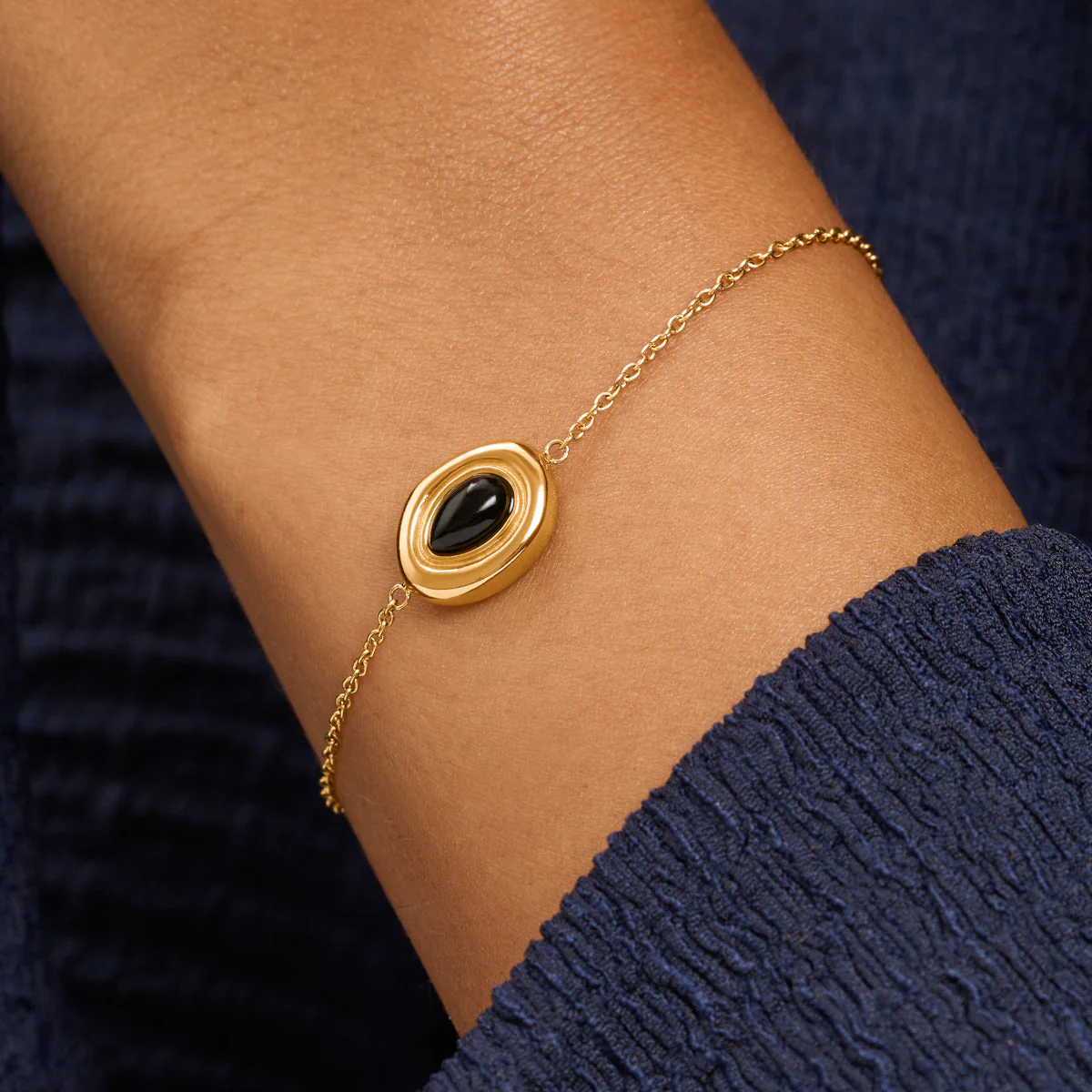 Black Onyx Molten Bracelet (Gold) - Image 2