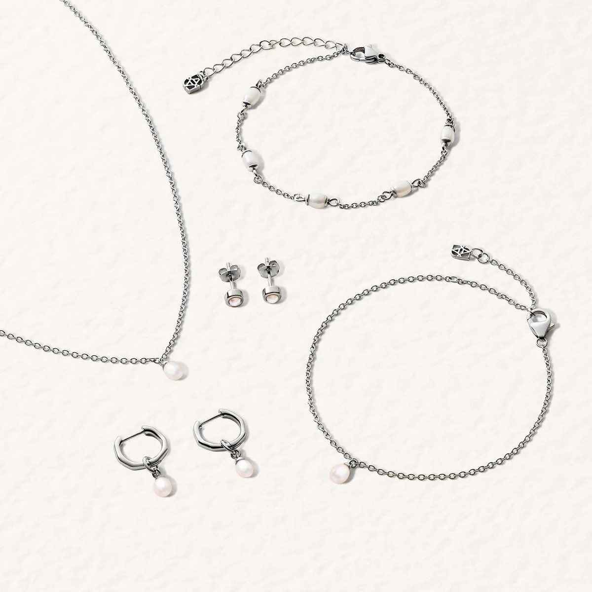 Fine Organic Pearl Necklace Bridesmaid Gift Set (Silver) - Image 4