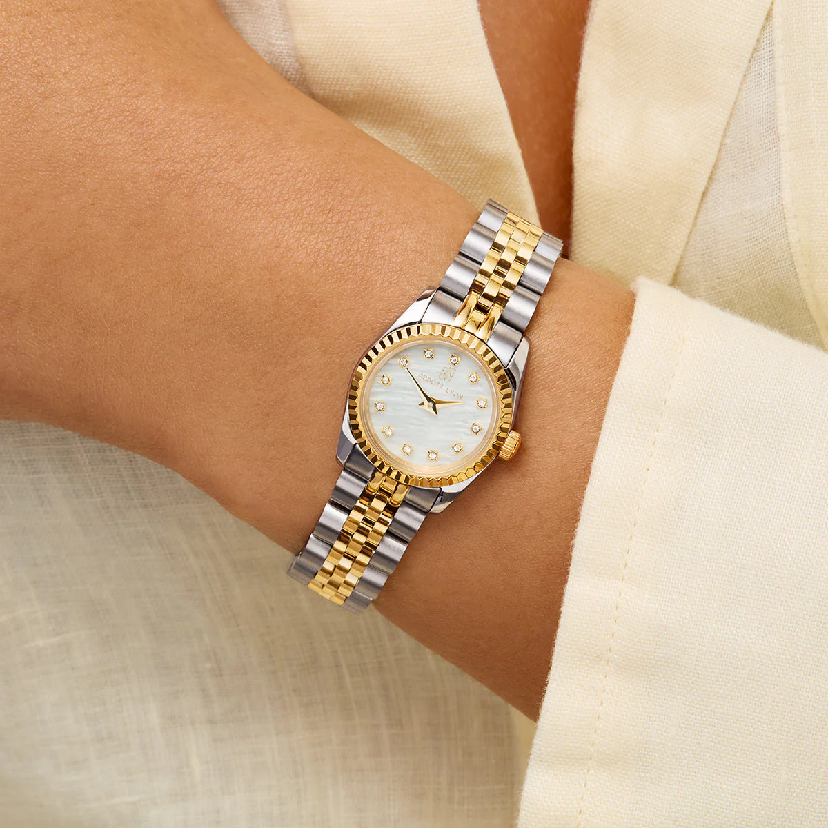 Mini Two Tone Pearl Link Belgravia 23 Watch - ENGRAVING TEST - Image 3