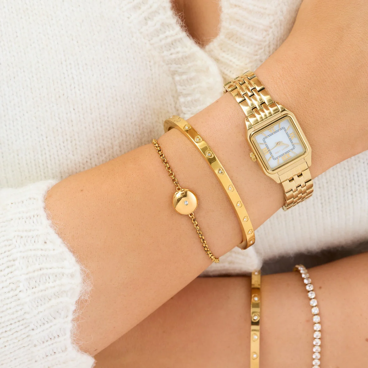 Round Photo Locket Bracelet (Gold) - Image 4