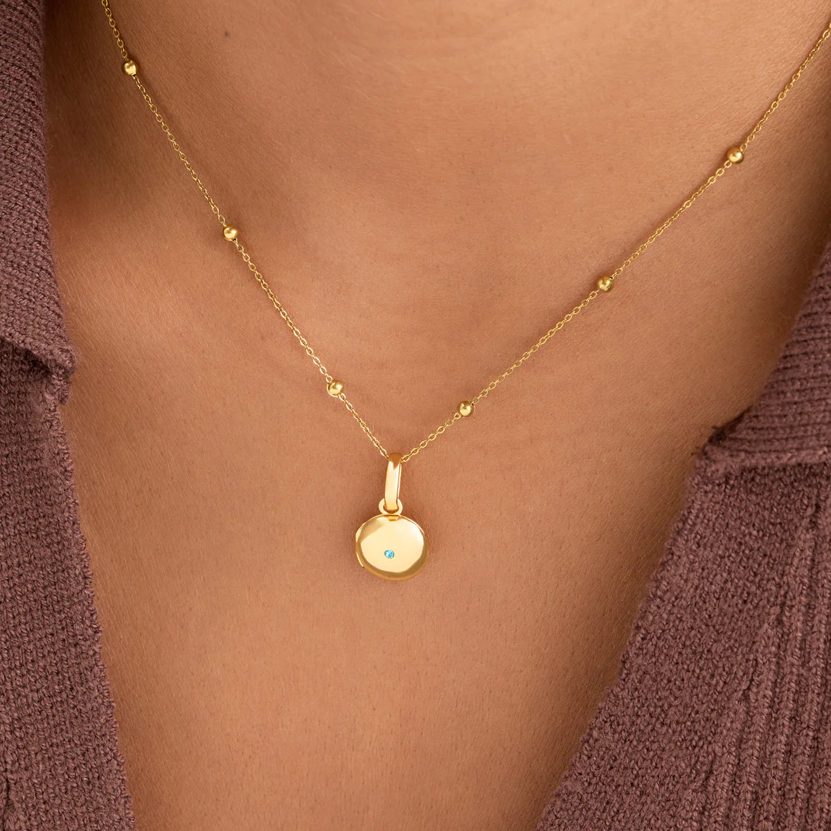 Round Photo Locket Sphere Necklace (Gold) - Image 2