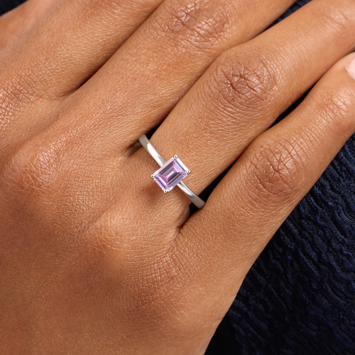 Birthstone Emerald Cut Legacy Ring 1ct (Silver) - Image 2