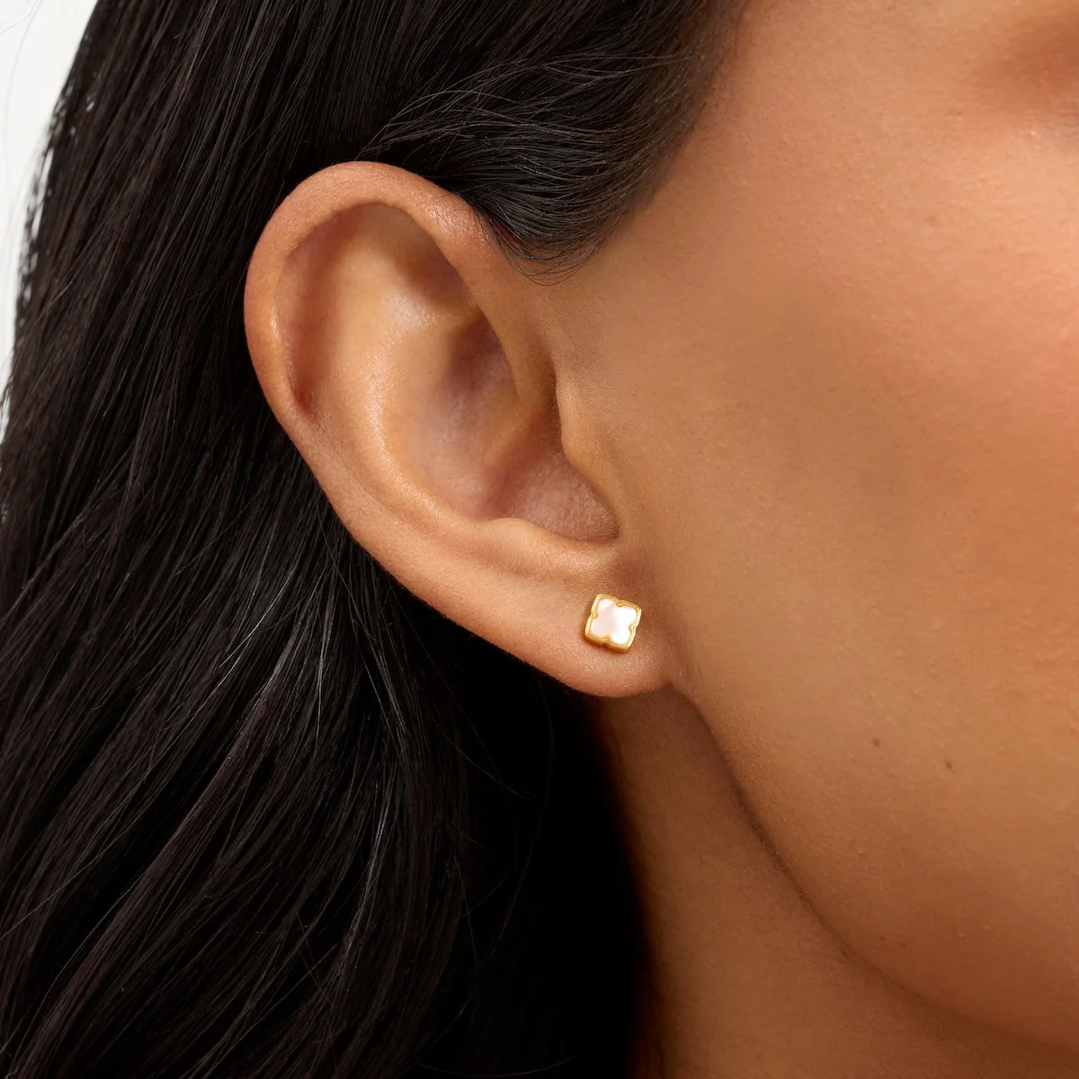 Fine Mini Pearl Clover Studs (Gold) - Image 2